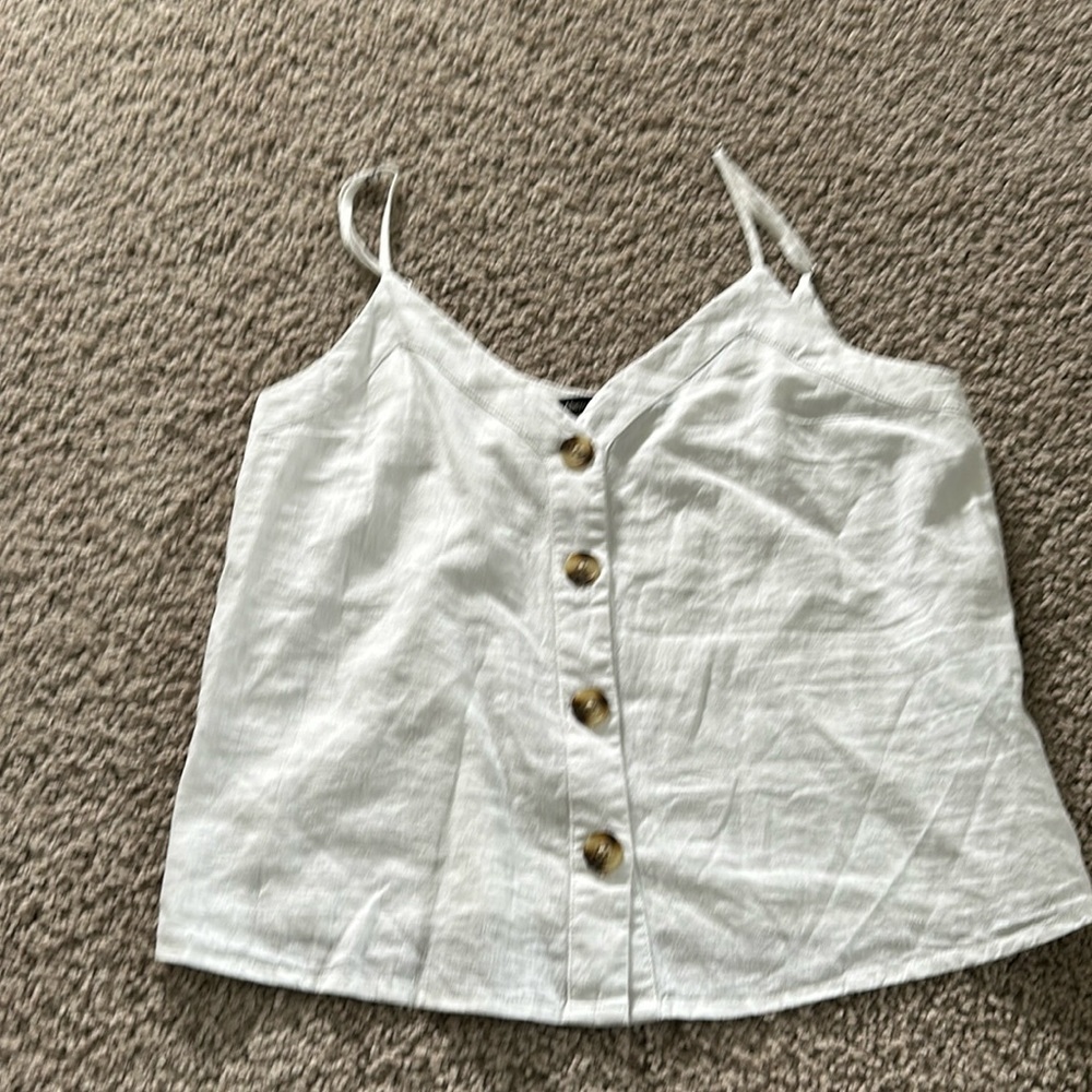 Abercrombie white camisole with button detail. Size XS